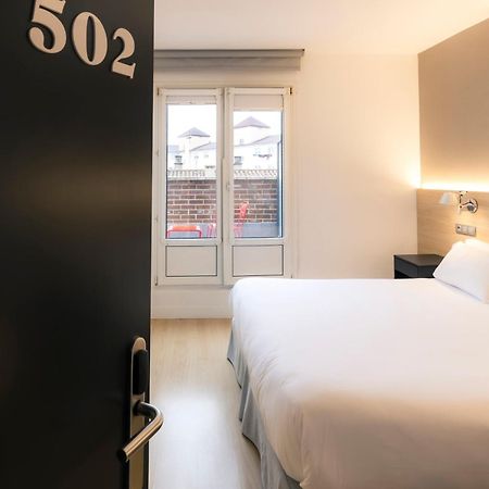 Hotel Burlada Exteriör bild