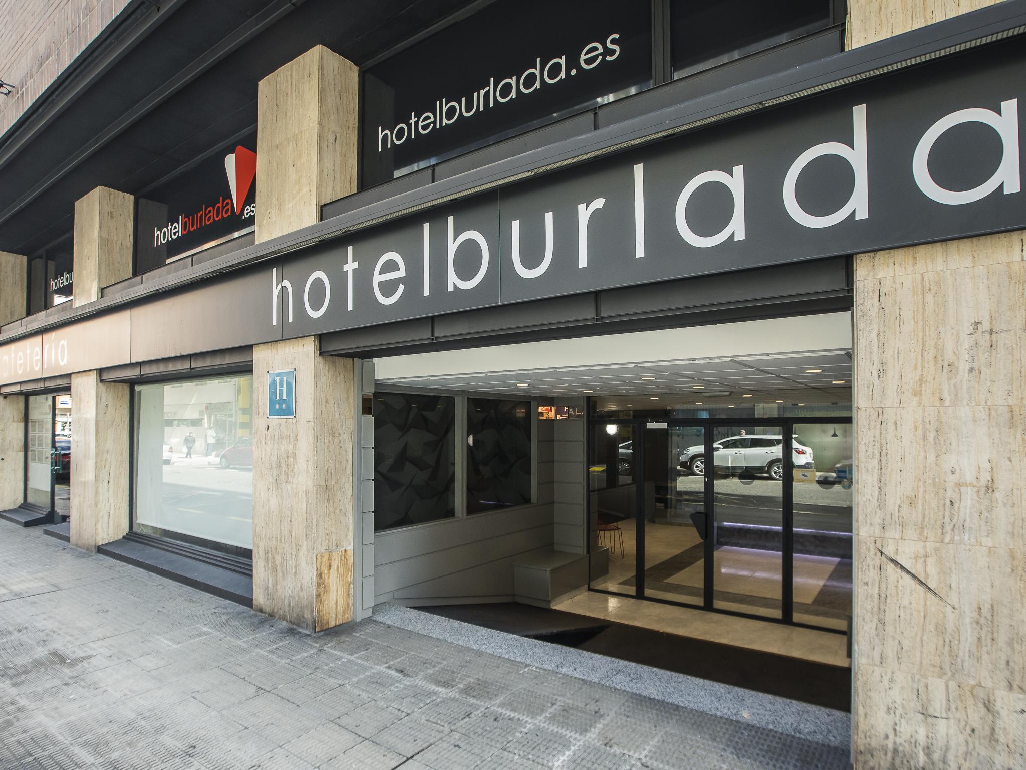 Hotel Burlada Exteriör bild