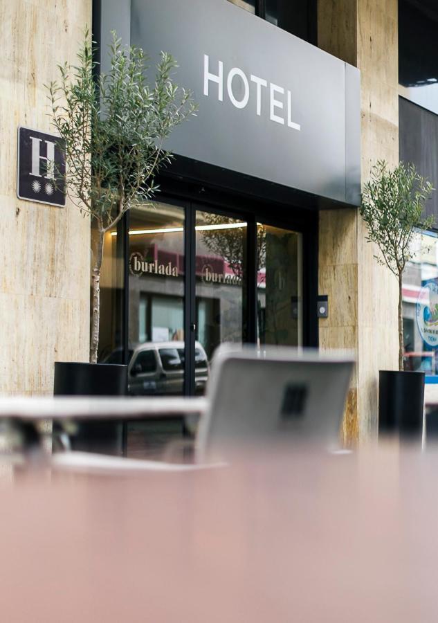 Hotel Burlada Exteriör bild
